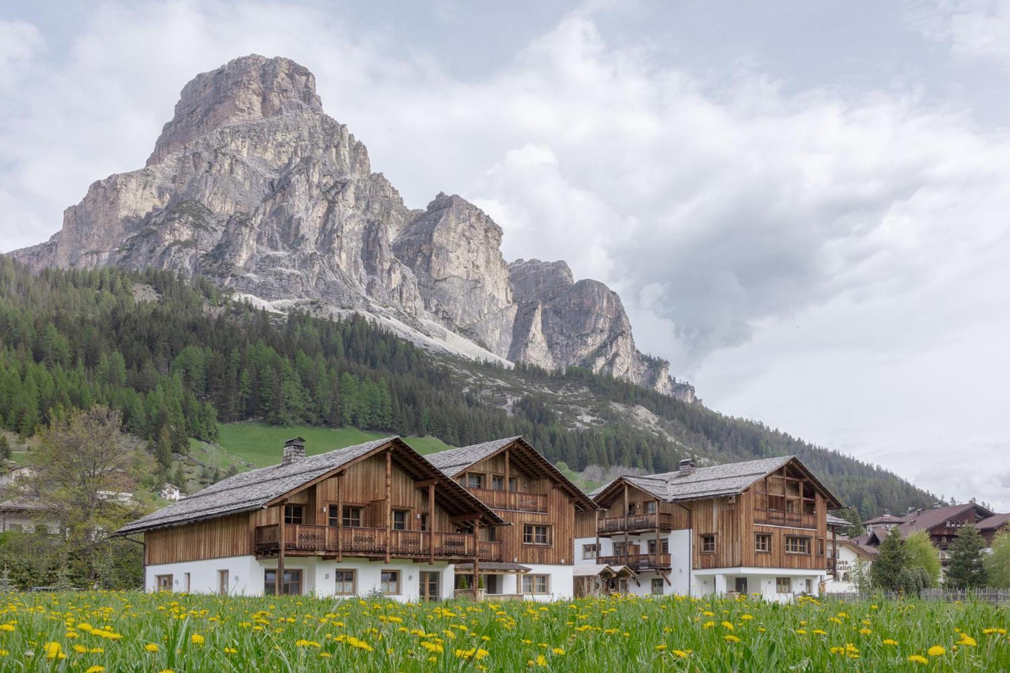 Chalet Ciasa Tino & Sara - Belaval Apartments Corvara In Badia Exterior foto