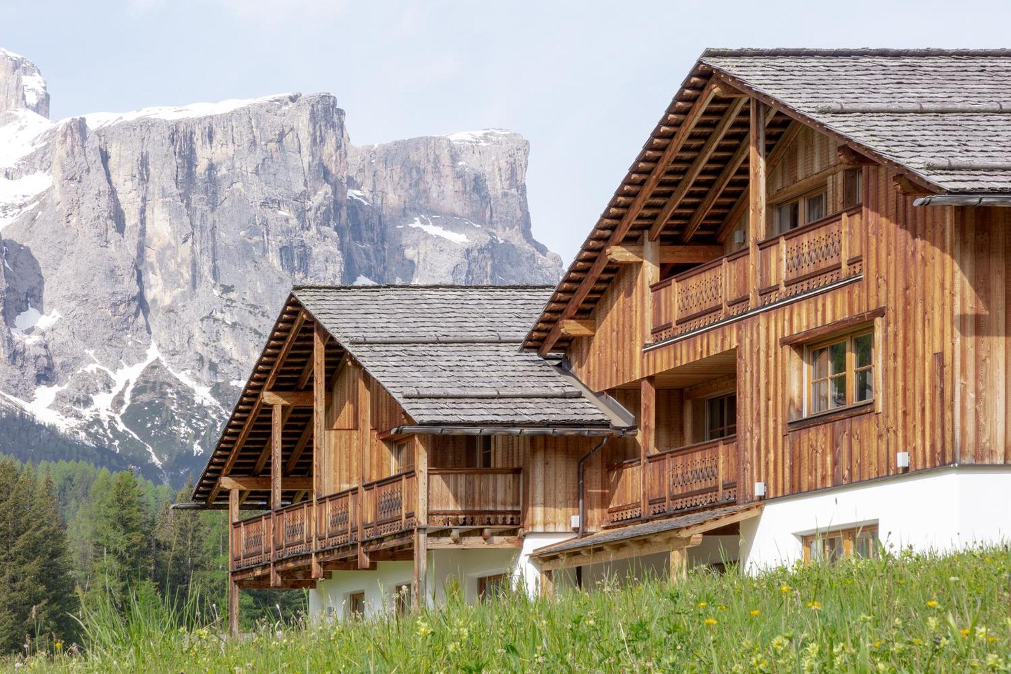Chalet Ciasa Tino & Sara - Belaval Apartments Corvara In Badia Exterior foto