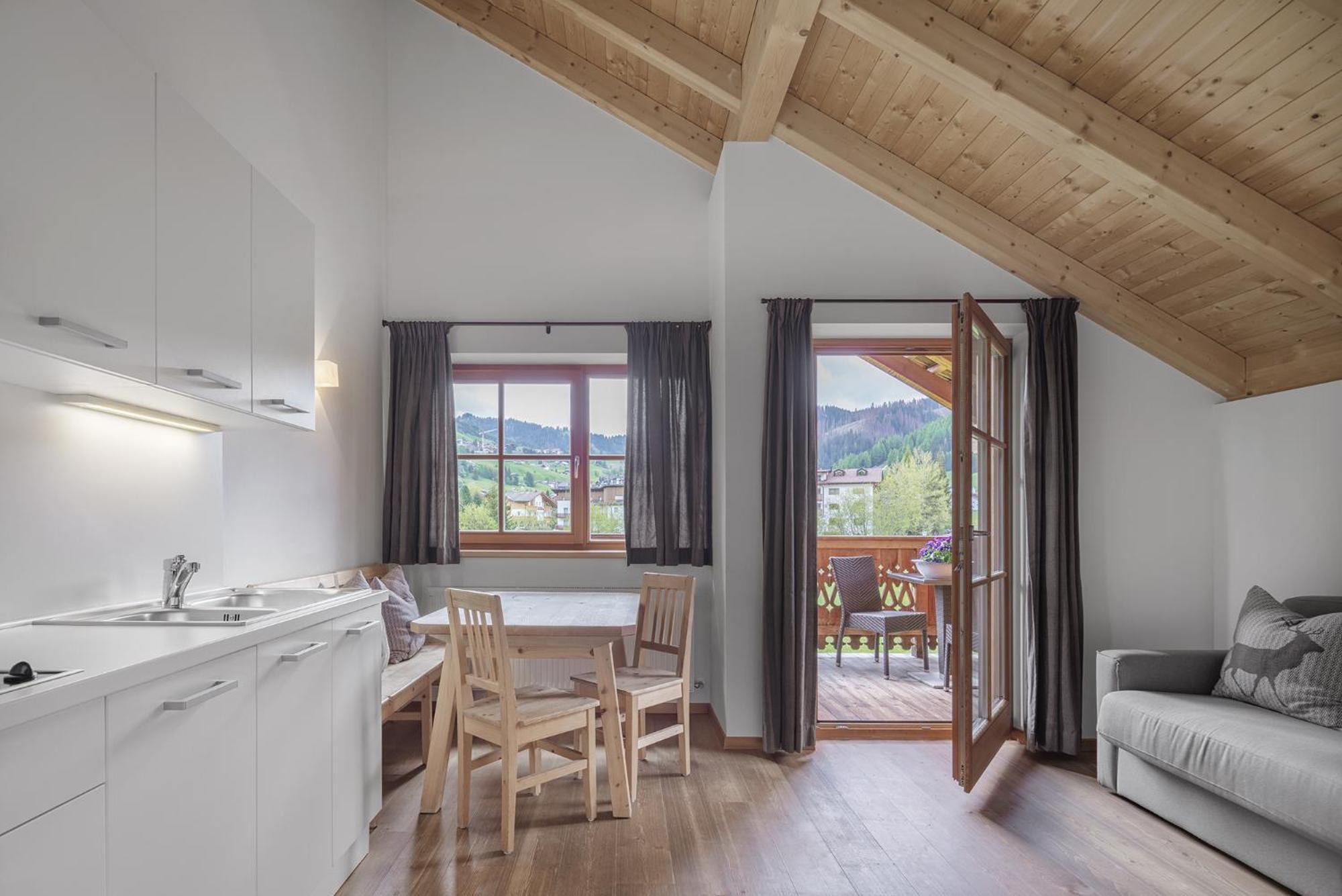 Chalet Ciasa Tino & Sara - Belaval Apartments Corvara In Badia Exterior foto